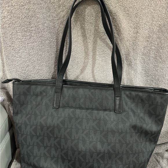 Michael Kors  large tote Bag Purse - Picture 5 of 5